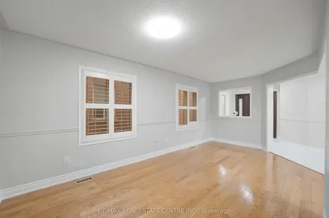 9 Amethyst Circle S Brampton ON L6P 0Z7