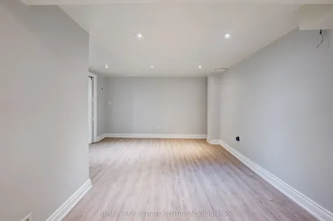 9 Amethyst Circle S Brampton ON L6P 0Z7