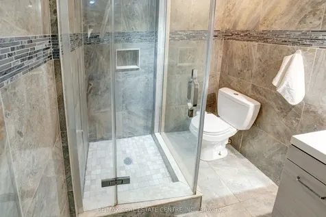 9 Amethyst Circle S Brampton ON L6P 0Z7