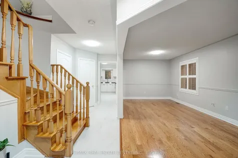 9 Amethyst Circle S Brampton ON L6P 0Z7