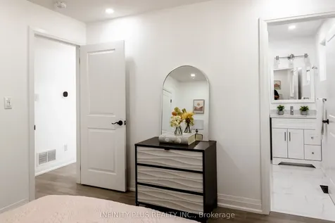 31 Autumn Boulevard Brampton ON L6T 2V3