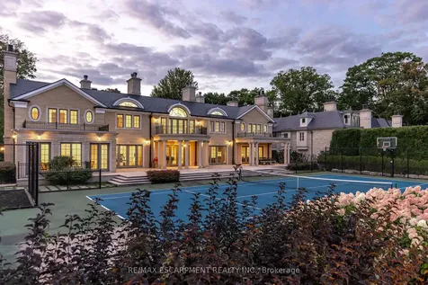 1092 Argyle Drive Oakville ON L6J 1A7