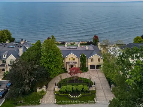 1092 Argyle Drive Oakville ON L6J 1A7