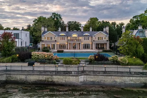 1092 Argyle Drive Oakville ON L6J 1A7