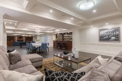 1092 Argyle Drive Oakville ON L6J 1A7