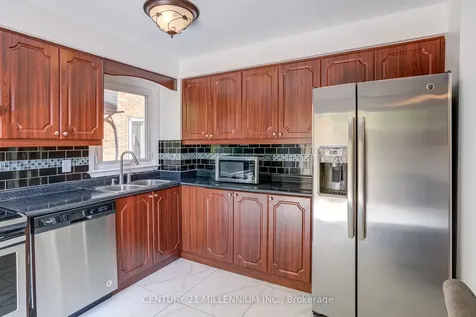 56 Nuttall Street Brampton ON L6S 4V4