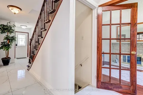 56 Nuttall Street Brampton ON L6S 4V4