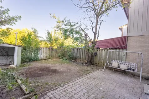 8 Grand Valley Drive Brampton ON L6S 2L1