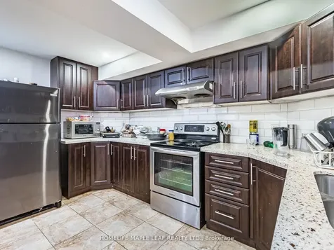 39 Birch Tree Trail Brampton ON L6P 3W1