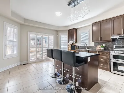 39 Birch Tree Trail Brampton ON L6P 3W1