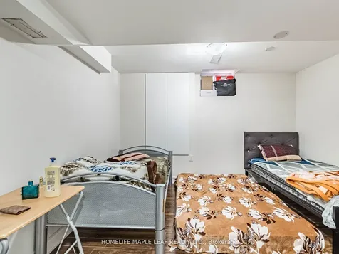 39 Birch Tree Trail Brampton ON L6P 3W1