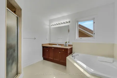 10 Orchid Drive Brampton ON L7A 1M4