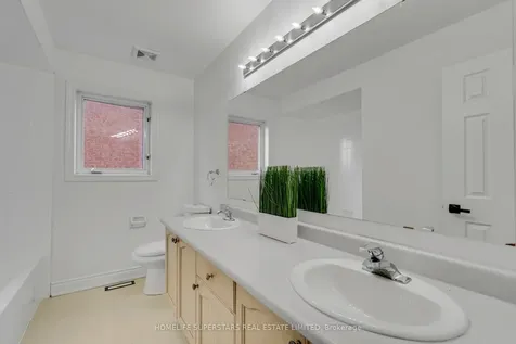 10 Orchid Drive Brampton ON L7A 1M4