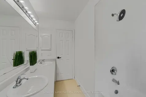 10 Orchid Drive Brampton ON L7A 1M4