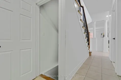 10 Orchid Drive Brampton ON L7A 1M4