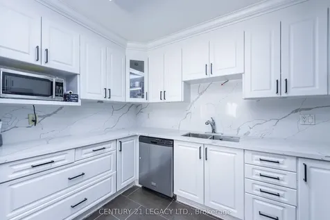 11 Bruce Beer Drive Brampton ON L6V 2W7