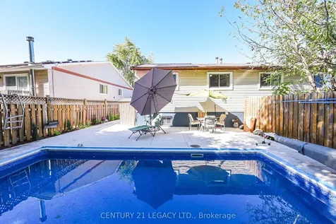 11 Bruce Beer Drive Brampton ON L6V 2W7