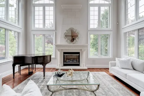 290 Shoreacres Road Burlington ON L7L 2H4