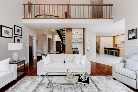 290 Shoreacres Road Burlington ON L7L 2H4