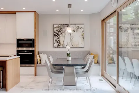 290 Shoreacres Road Burlington ON L7L 2H4