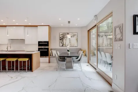 290 Shoreacres Road Burlington ON L7L 2H4