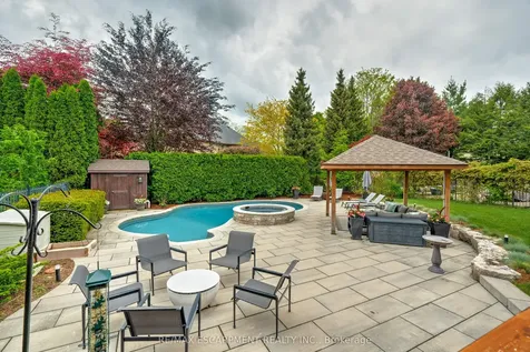 290 Shoreacres Road Burlington ON L7L 2H4