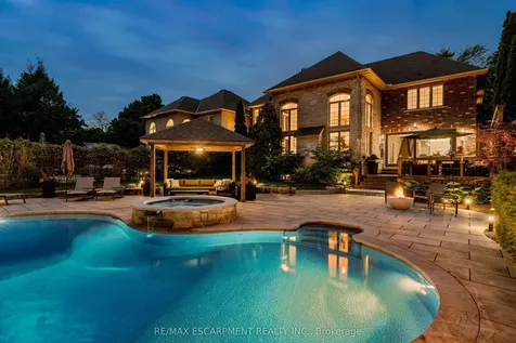 290 Shoreacres Road Burlington ON L7L 2H4