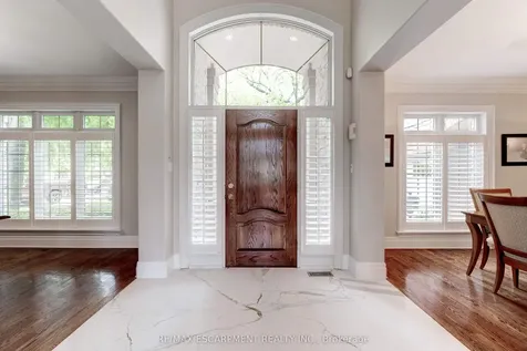 290 Shoreacres Road Burlington ON L7L 2H4