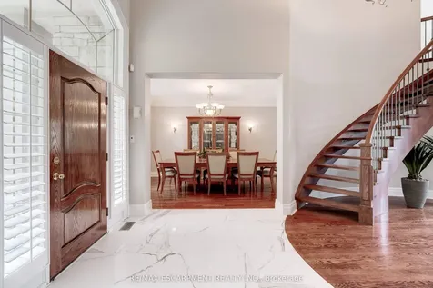 290 Shoreacres Road Burlington ON L7L 2H4