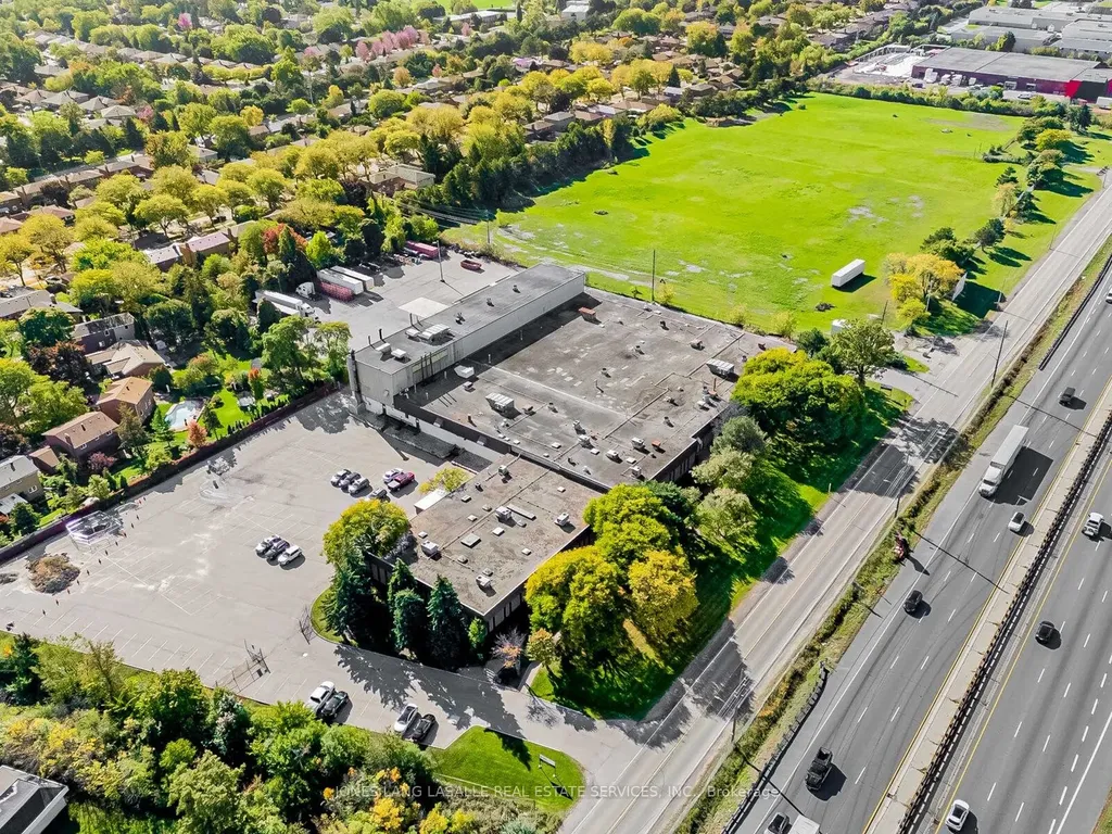2442 South Sheridan Way Mississauga ON L5J 2M7
