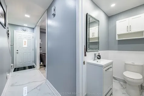 3 Flamingo Crescent Brampton ON L6T 2G4