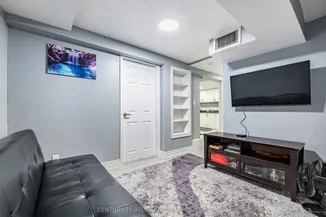 3 Flamingo Crescent Brampton ON L6T 2G4