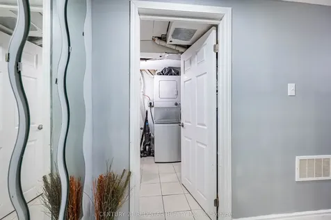 3 Flamingo Crescent Brampton ON L6T 2G4