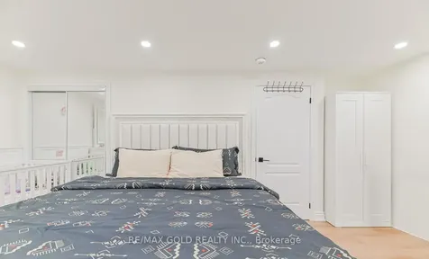 81 Drake Boulevard Brampton ON L6T 3L2