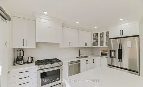 81 Drake Boulevard Brampton ON L6T 3L2