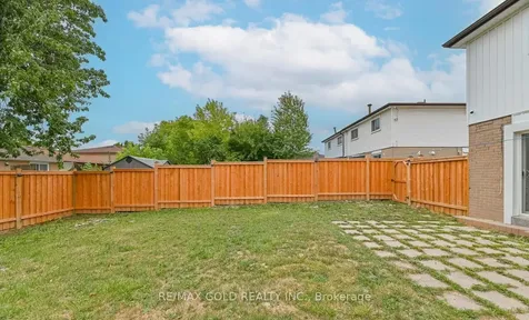 81 Drake Boulevard Brampton ON L6T 3L2