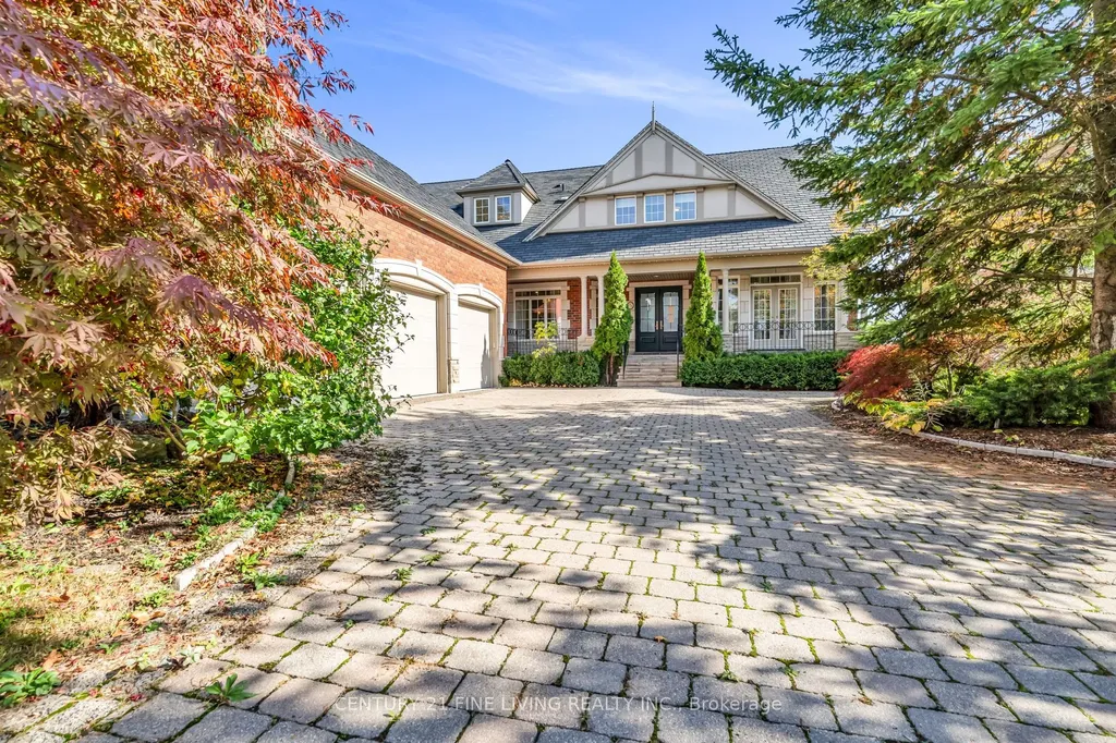 5 Classic Drive Brampton ON L6Y 5G9