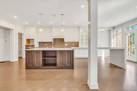 5 Classic Drive Brampton ON L6Y 5G9