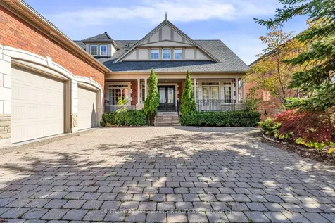 5 Classic Drive Brampton ON L6Y 5G9