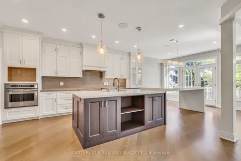 5 Classic Drive Brampton ON L6Y 5G9