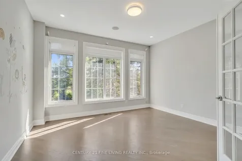 5 Classic Drive Brampton ON L6Y 5G9