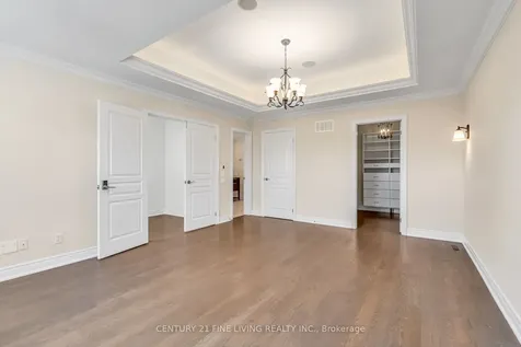 5 Classic Drive Brampton ON L6Y 5G9