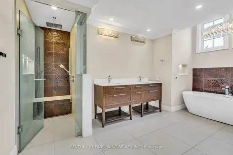 5 Classic Drive Brampton ON L6Y 5G9