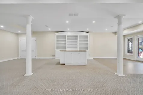 5 Classic Drive Brampton ON L6Y 5G9