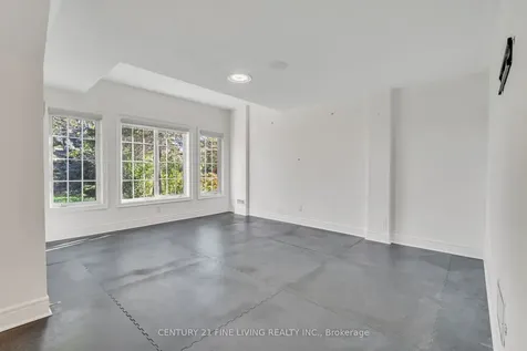 5 Classic Drive Brampton ON L6Y 5G9