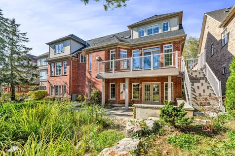 5 Classic Drive Brampton ON L6Y 5G9