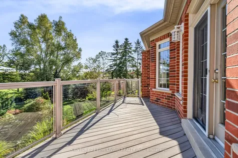 5 Classic Drive Brampton ON L6Y 5G9