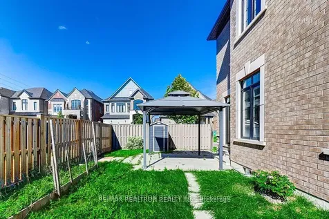 44 Brent Stephens Way Brampton ON L7A 0C3