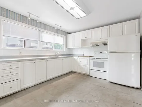 19 Drayton Crescent Brampton ON L6T 3G6