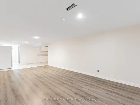 19 Drayton Crescent Brampton ON L6T 3G6